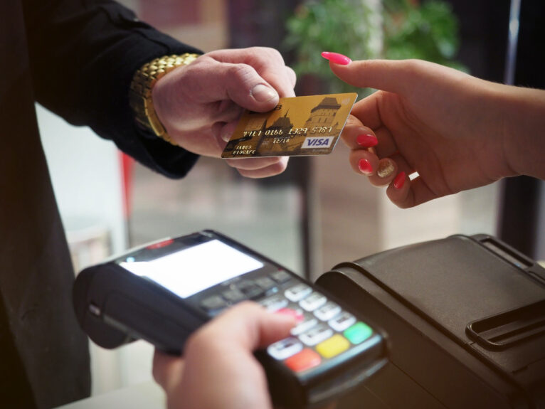 Mobile payment: le regole e i vantaggi di un pos mobile