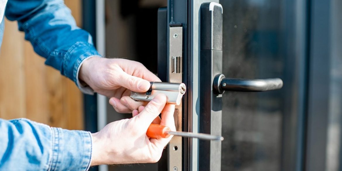 Segnali chiari che è ora di sostituire le vecchie serrature di casa
